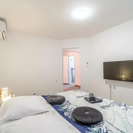 Apartment Beautiful Lena