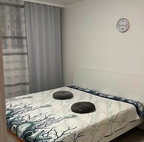 Beautiful Lena Apartment